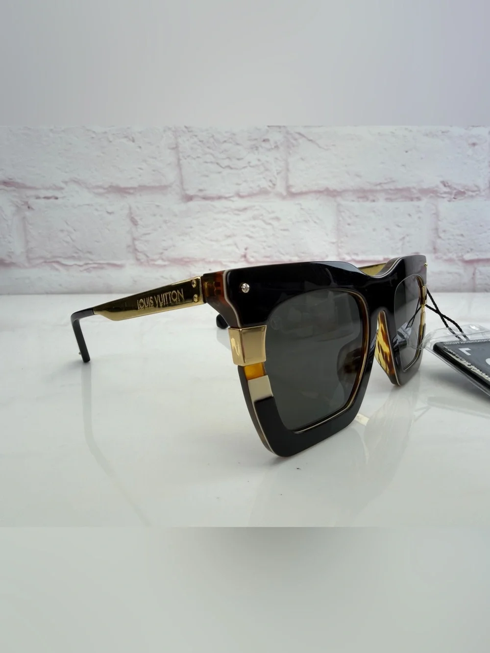 Louis Vuitton 1.1 Millionaires Sunglasses Z1436W Brown/Gold Tone